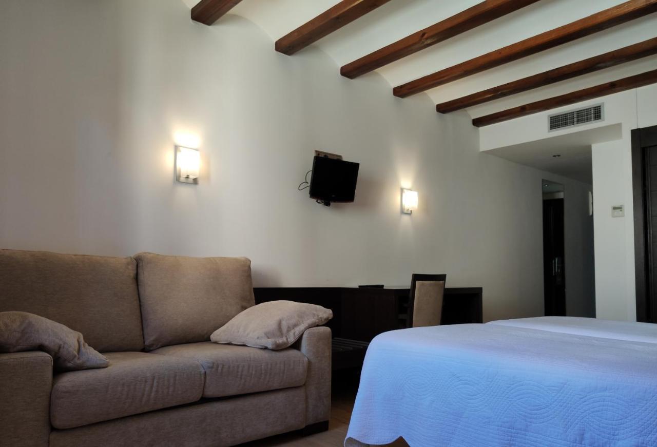 Hotel Rey Sancho Navarrete Room photo
