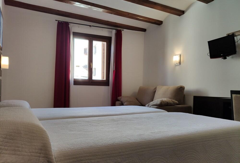 Hotel Rey Sancho Navarrete Exterior photo